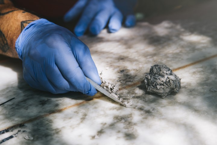 Cocaine decontamination