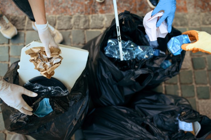 Contaminated rubbish removal service
